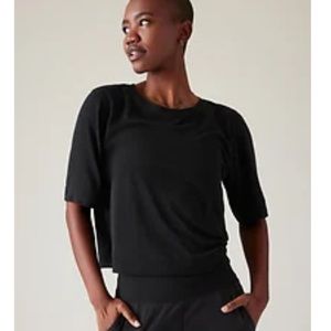 NWT Athleta Breezy Serene Tee in Black